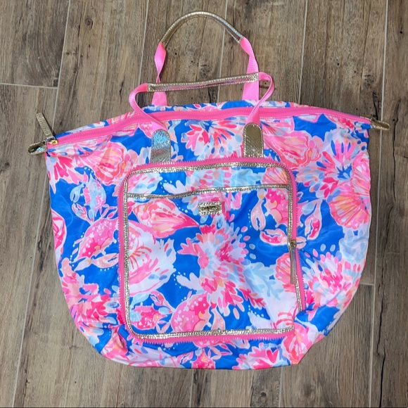 Lilly Pulitzer Handbags - Lilly Pulitzer Wanderlust Getaway Packable Tote